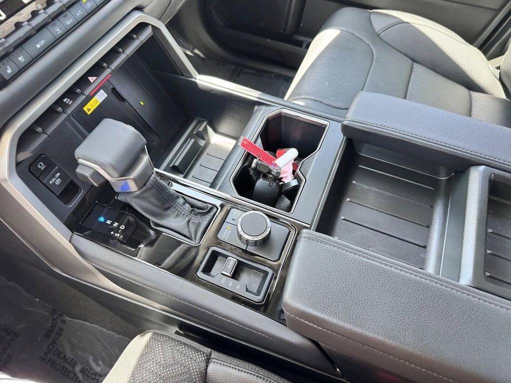 2023 Toyota TUNDRA HYBRID LIMITED 缩略图 17