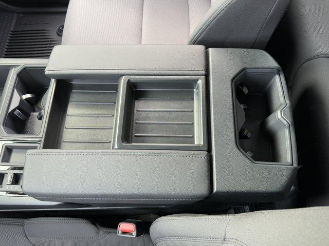 صورة مصغرة 18 لـ 2026 Toyota TUNDRA SR