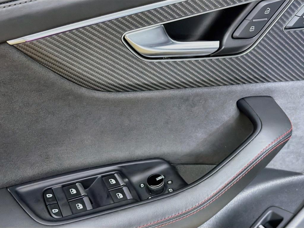 صورة مصغرة 54 لـ 2023 AUDI RS Q8 4.0T QUATTRO