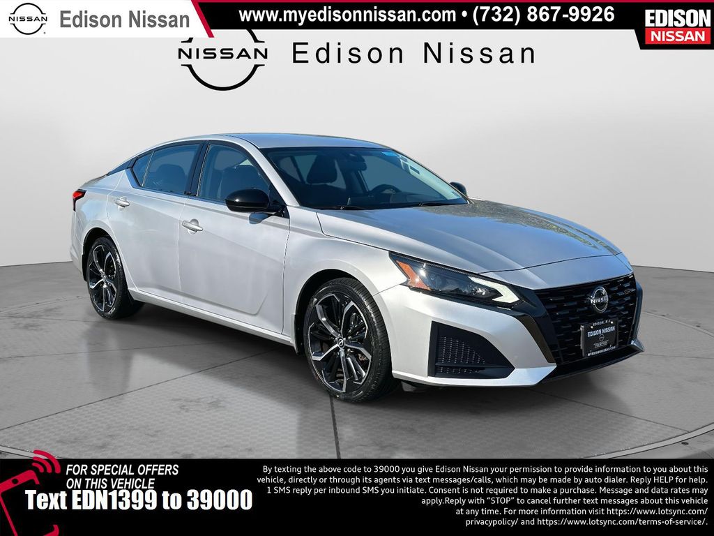 Used 2023 Nissan Altima SR Intelligent AWD