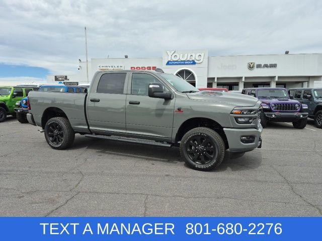 New 2026 RAM 2500 Black Express Crew Cab 4x4 6'4' Box