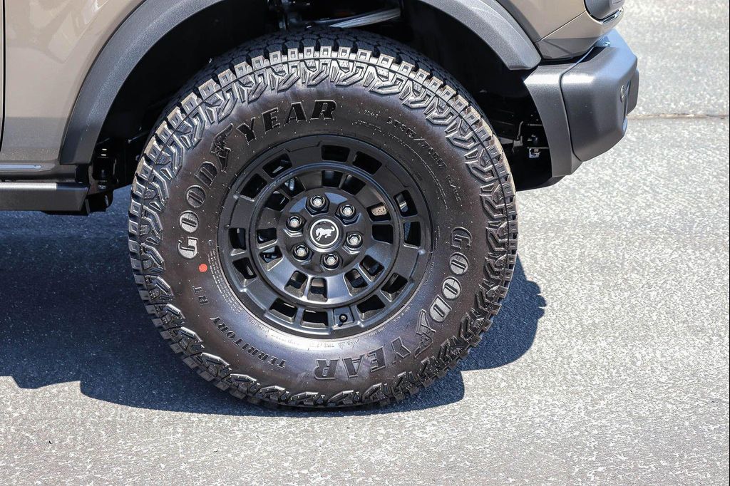 FORD BRONCO - 9