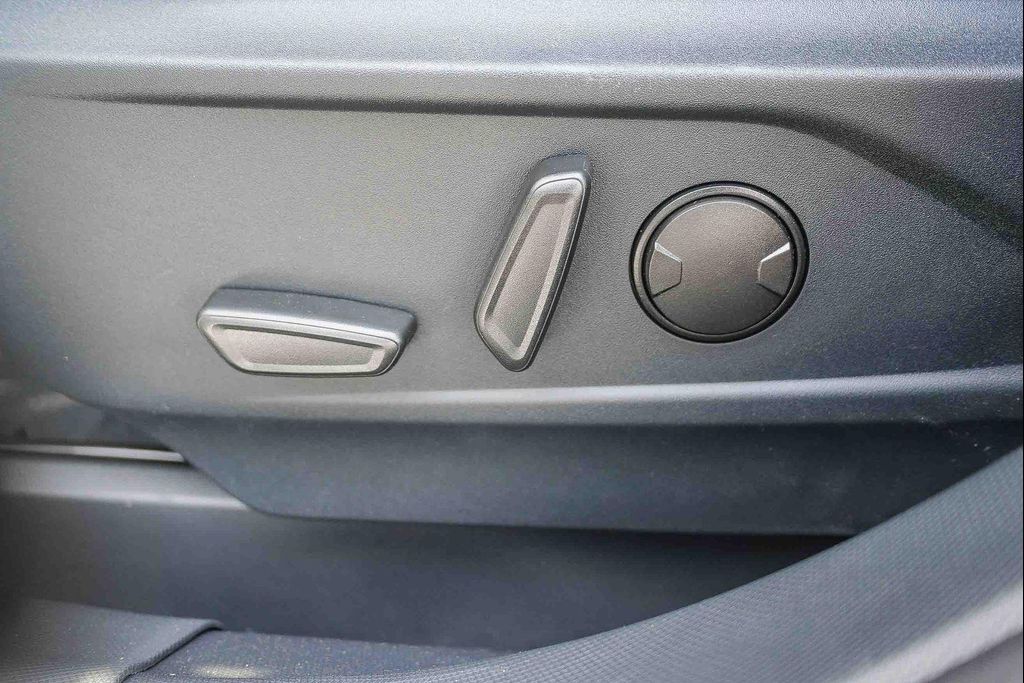 2026 FORD MUSTANG MACH-E SELECT 缩略图 21