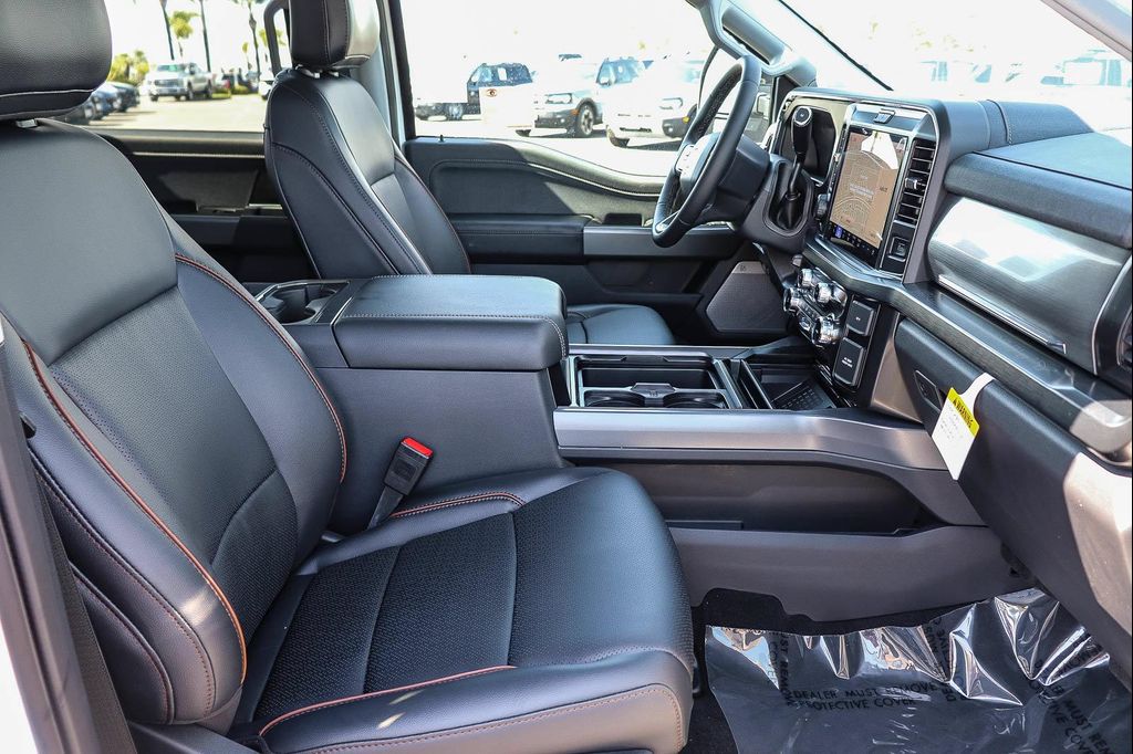 صورة مصغرة 17 لـ 2026 FORD F-250 LARIAT