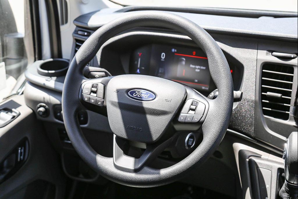 صورة مصغرة 18 لـ 2026 FORD TRANSIT-350 XL