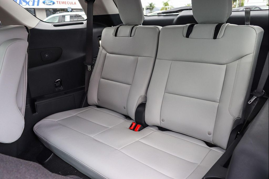 صورة مصغرة 29 لـ 2026 FORD EXPLORER PLATINUM