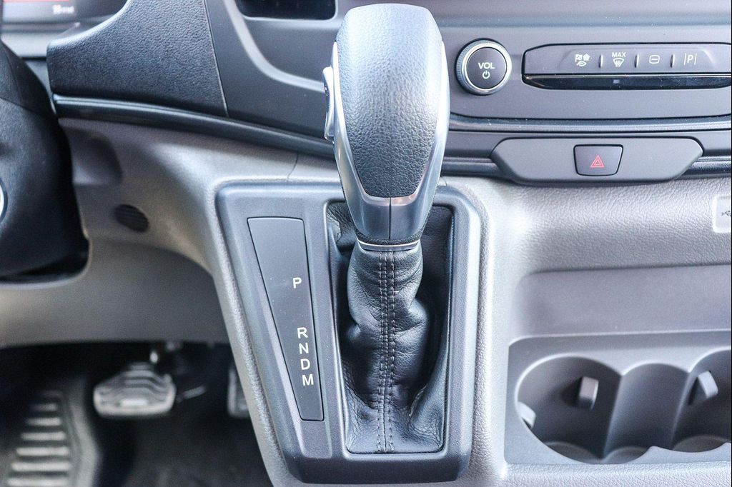 صورة مصغرة 17 لـ 2026 FORD TRANSIT-250 BASE