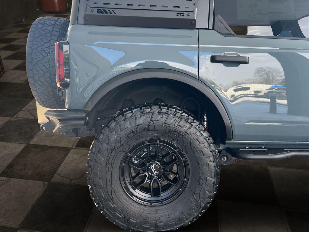 FORD BRONCO - 8