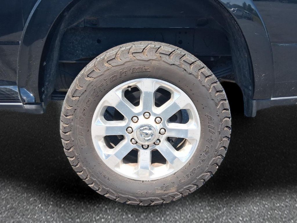 2022 RAM 3500 LARAMIE CREW CAB 4X4 6'4' BOX — фото 7