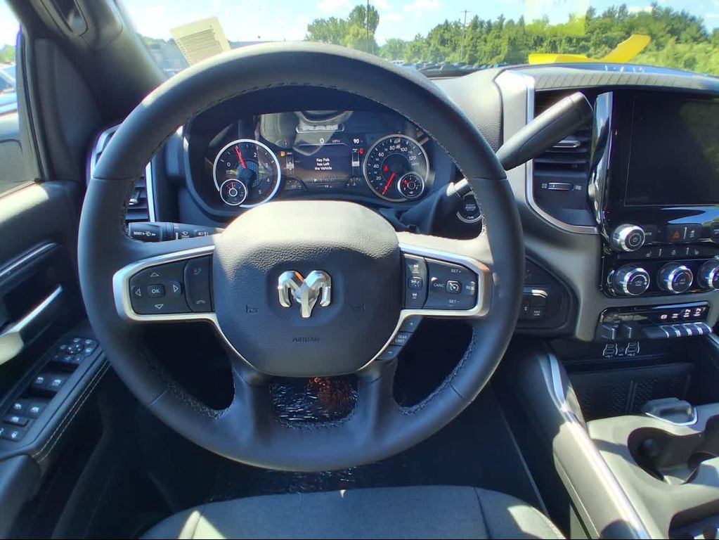 2026 RAM 3500 BIG HORN CREW CAB 4X4 6'4' BOX — миниатюра 20