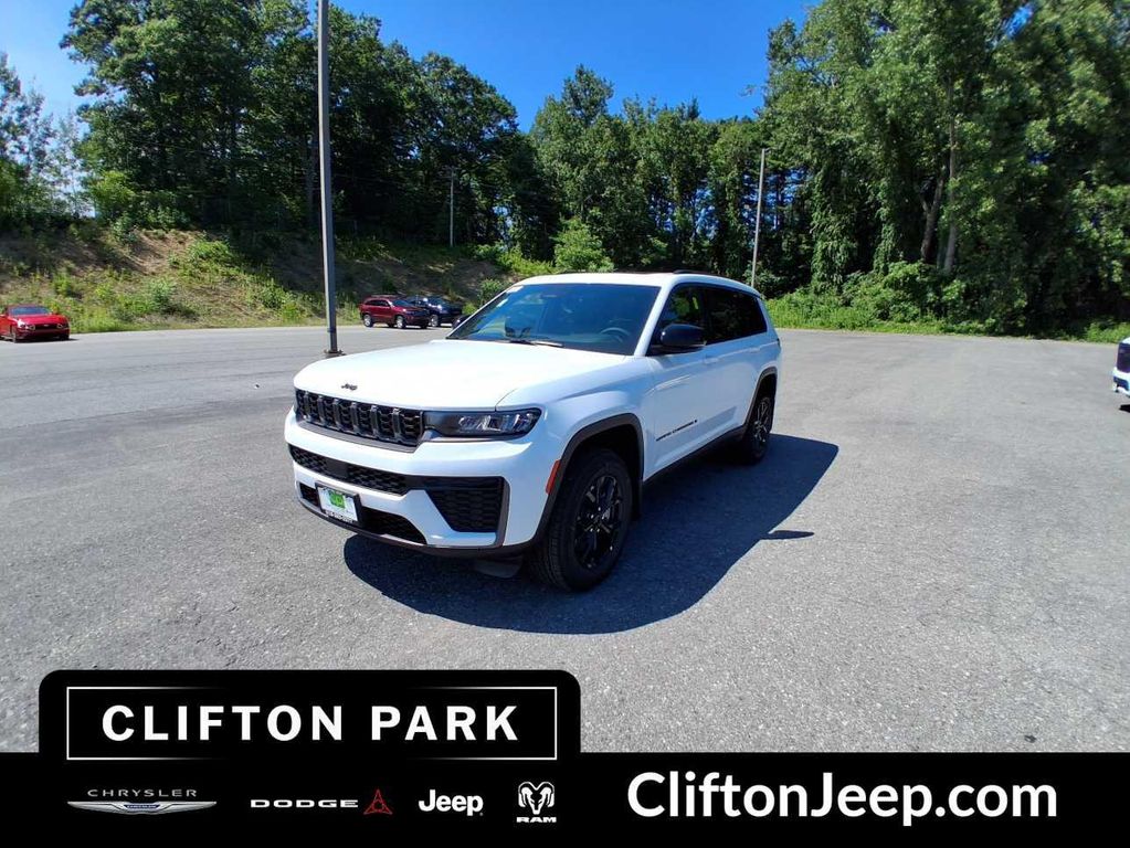 New 2026 Jeep Grand Cherokee Altitude