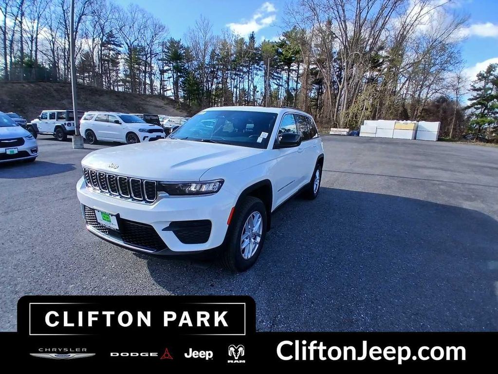 New 2025 Jeep Grand Cherokee Laredo