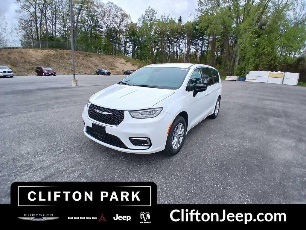 New 2026 Chrysler Pacifica L
