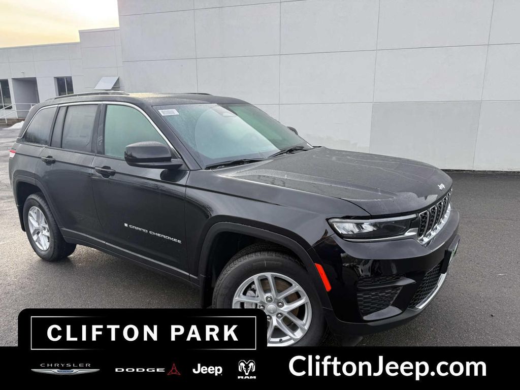 New 2025 Jeep Grand Cherokee Laredo