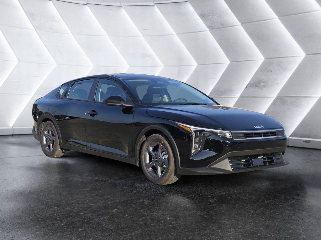 New 2026 Kia K4 LXS