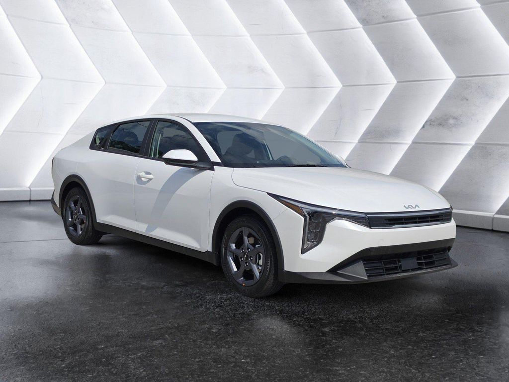 New 2026 Kia K4 LXS