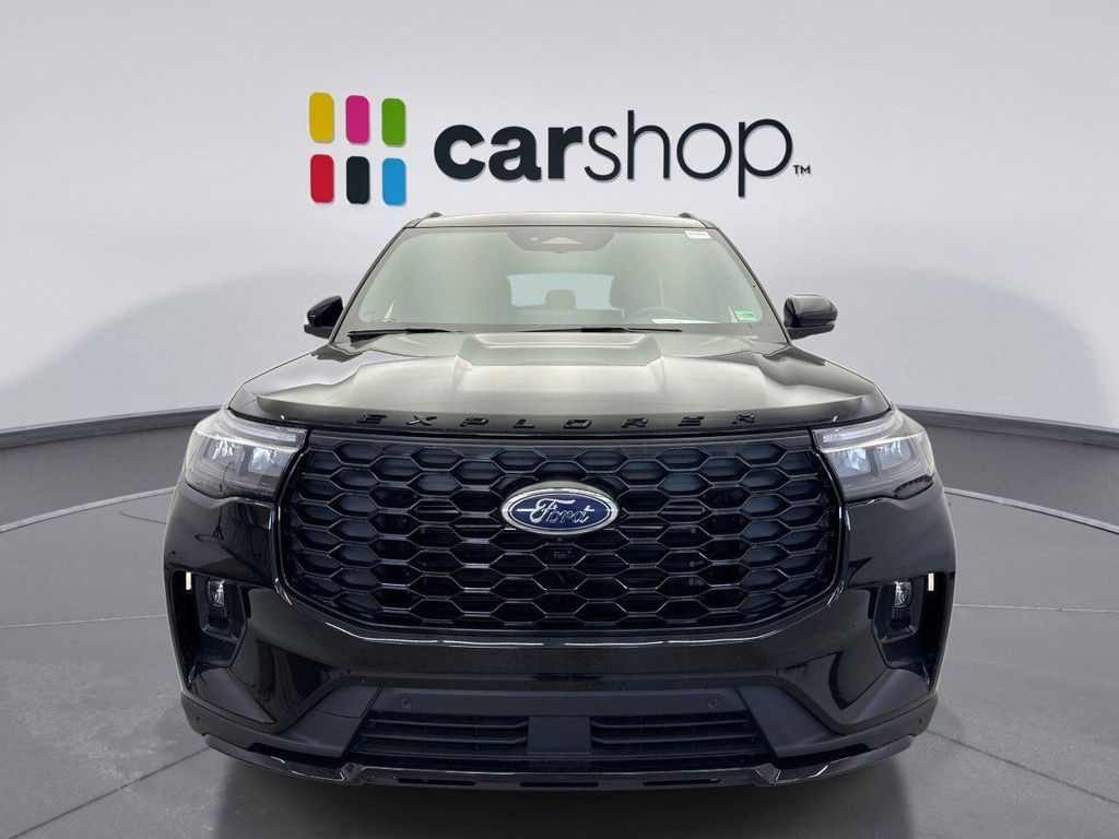 صورة 8 لـ 2025 FORD EXPLORER ST-LINE