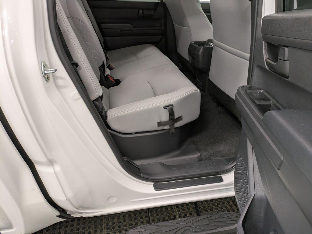 صورة مصغرة 27 لـ 2026 Toyota TACOMA SR5