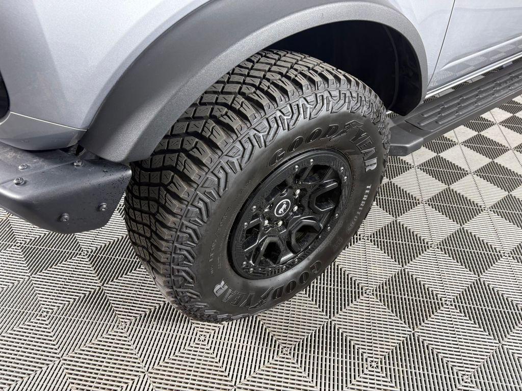 FORD BRONCO - 9