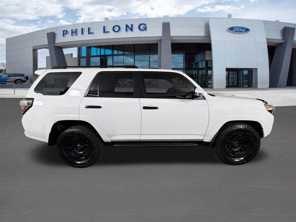 TOYOTA 4RUNNER - 6