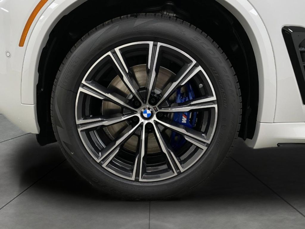 2026 BMW X5 M60I thumbnail 14
