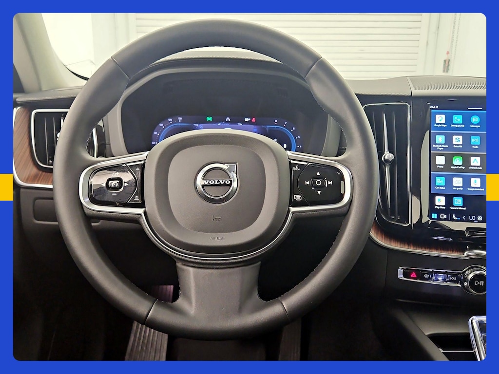 صورة 12 لـ 2023 Volvo XC60 B5 ULTIMATE DARK THEME