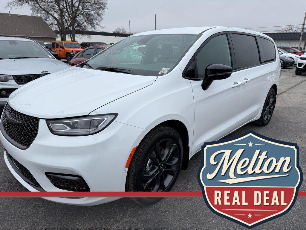 New 2026 Chrysler Pacifica L