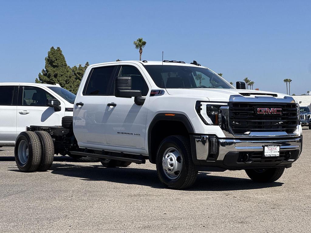 New 2026 GMC Sierra 3500 Base