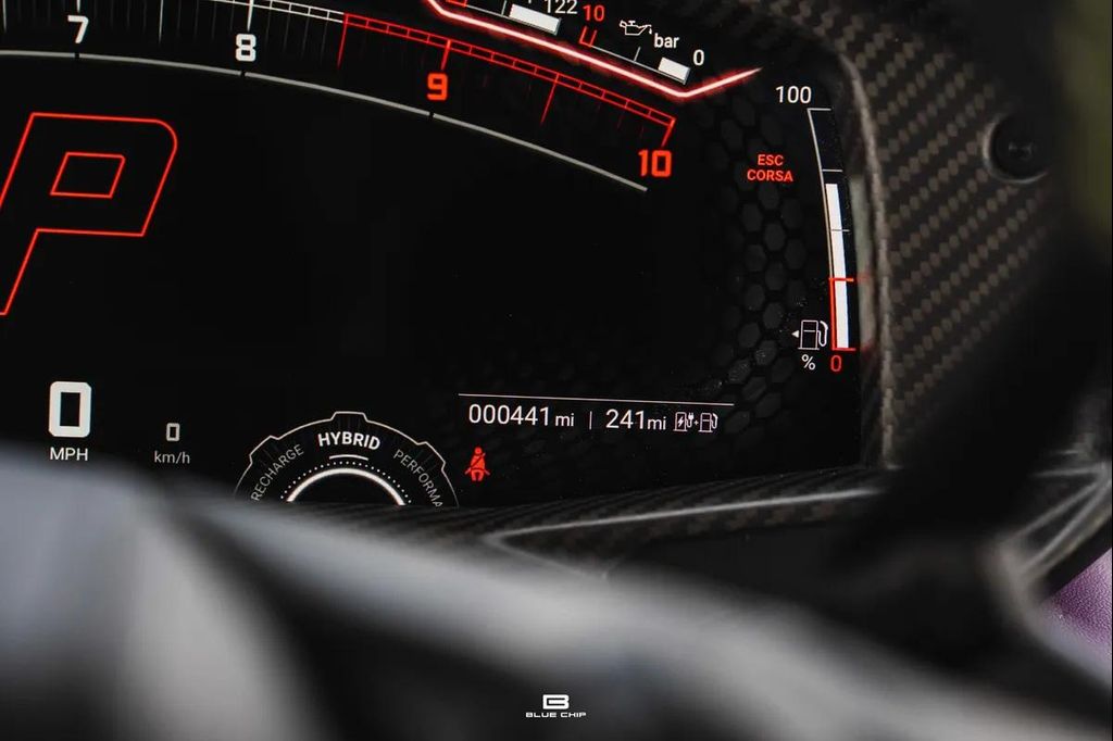 صورة 55 لـ 2024 Lamborghini REVUELTO BASE