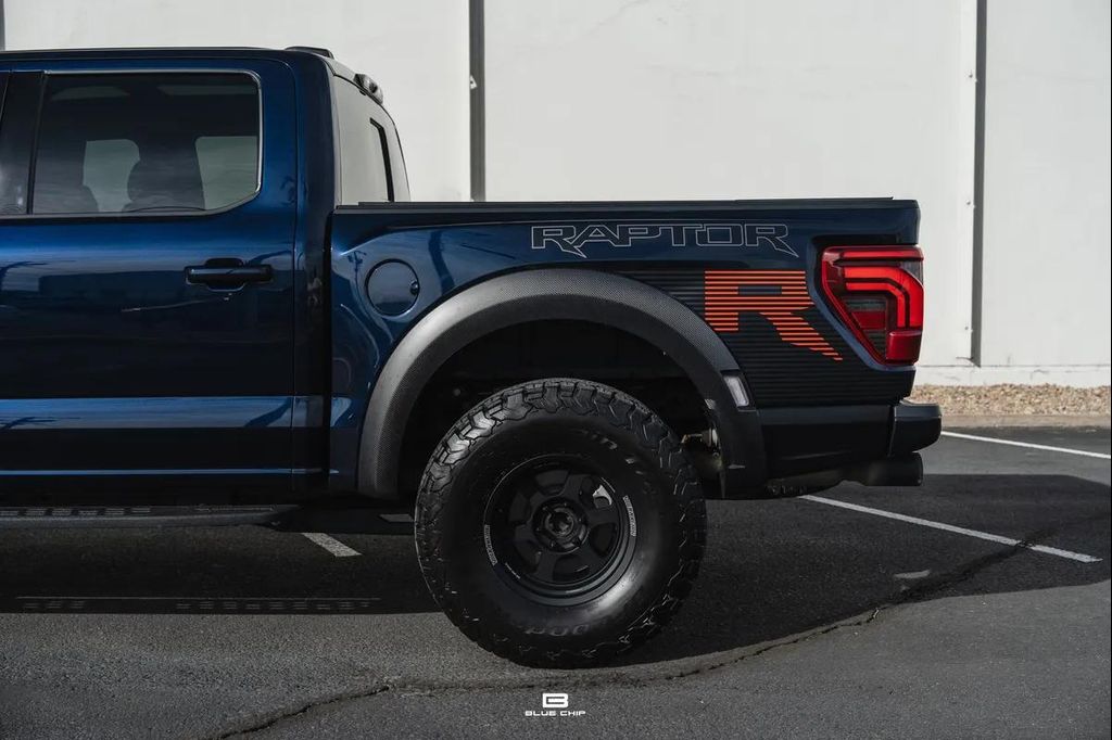 FORD F-150 RAPTOR R - 4
