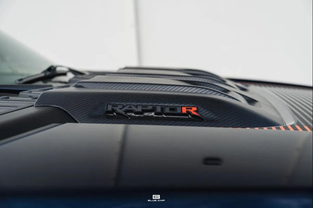 FORD F-150 RAPTOR R - 10