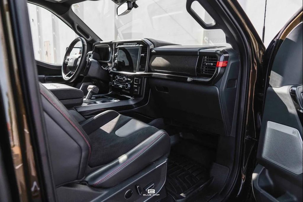 صورة مصغرة 38 لـ 2024 FORD F-150 RAPTOR