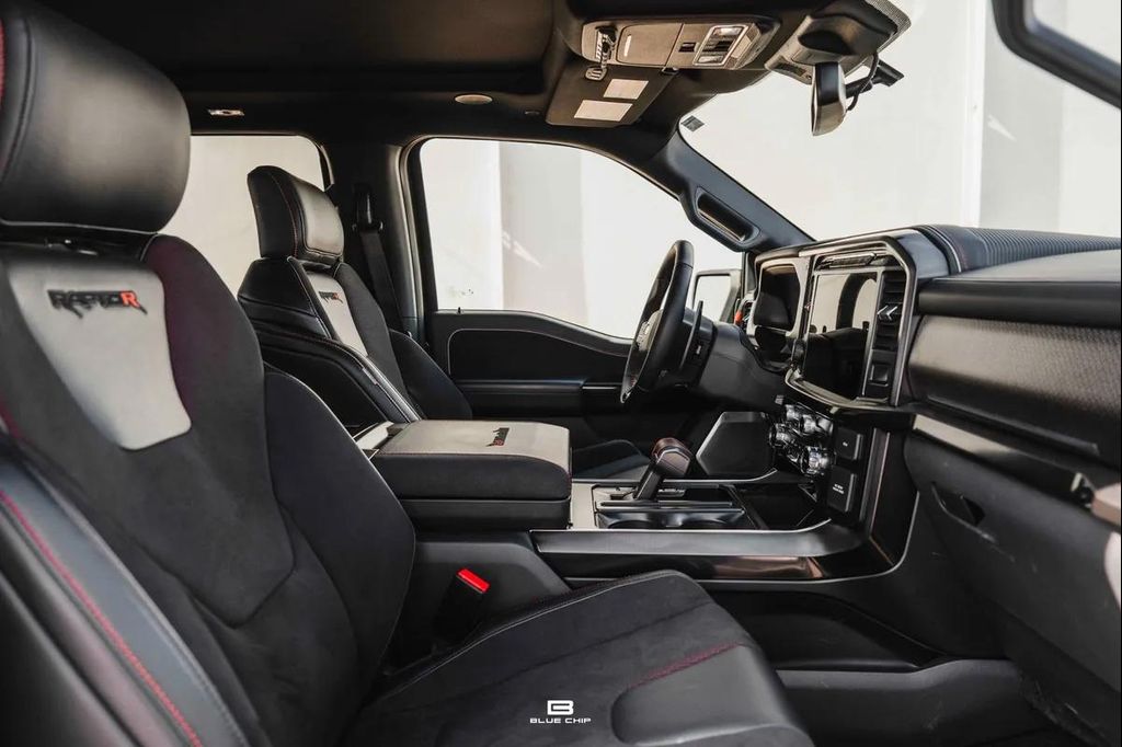 صورة مصغرة 56 لـ 2024 FORD F-150 RAPTOR