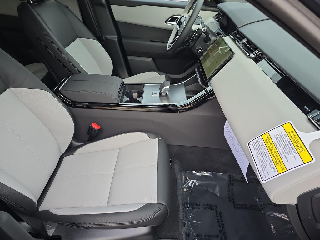 صورة 10 لـ 2026 LAND Rover RANGE ROVER VELAR P250 S