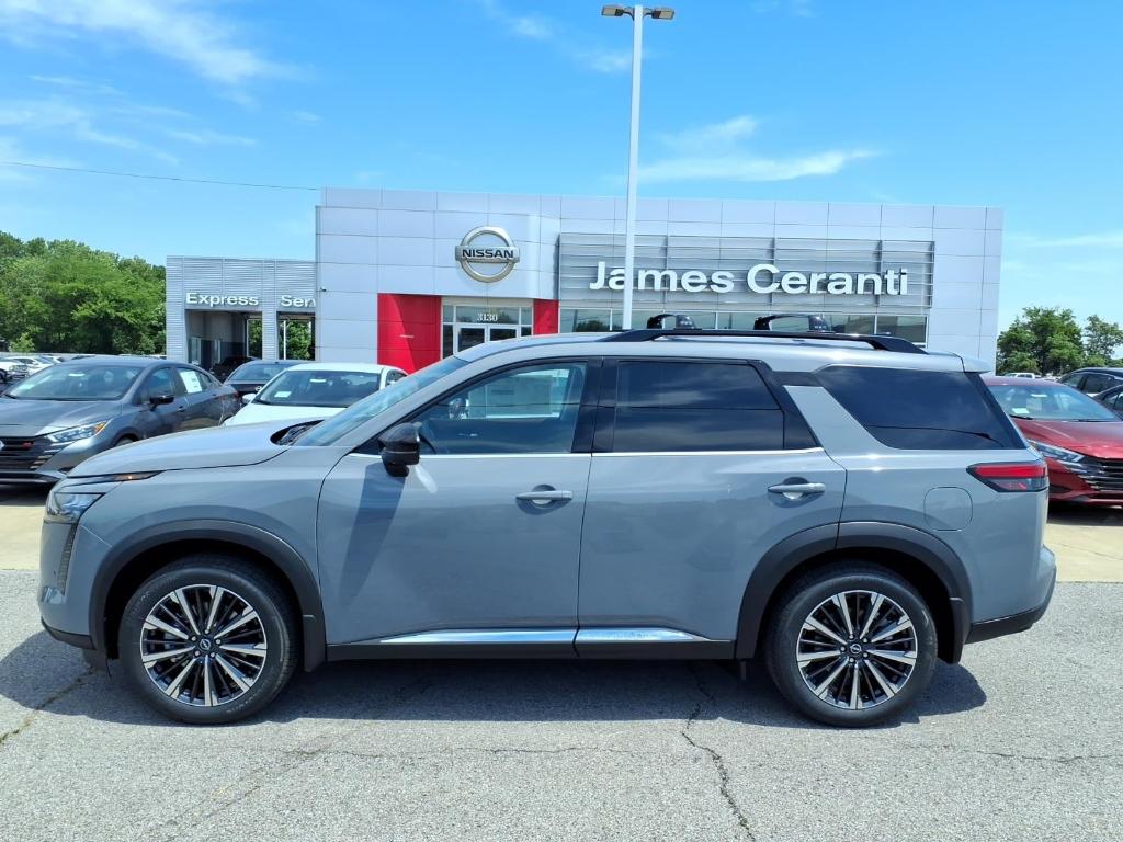 New 2026 Nissan Pathfinder Platinum
