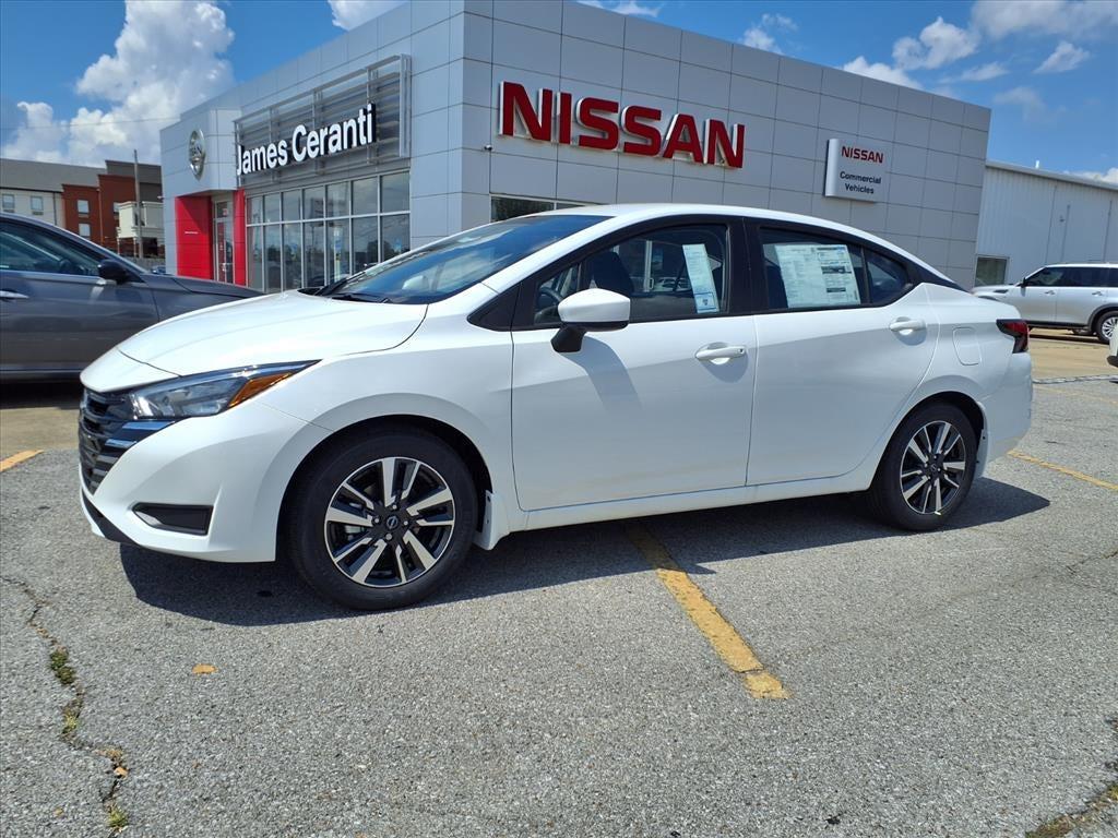 New 2025 Nissan Versa 1.6 SV
