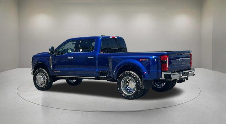 2026 FORD F-350 LARIAT — миниатюра 3