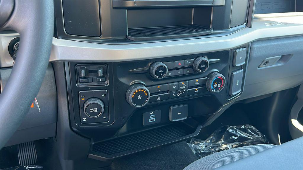 صورة مصغرة 15 لـ 2026 FORD F-250 XL