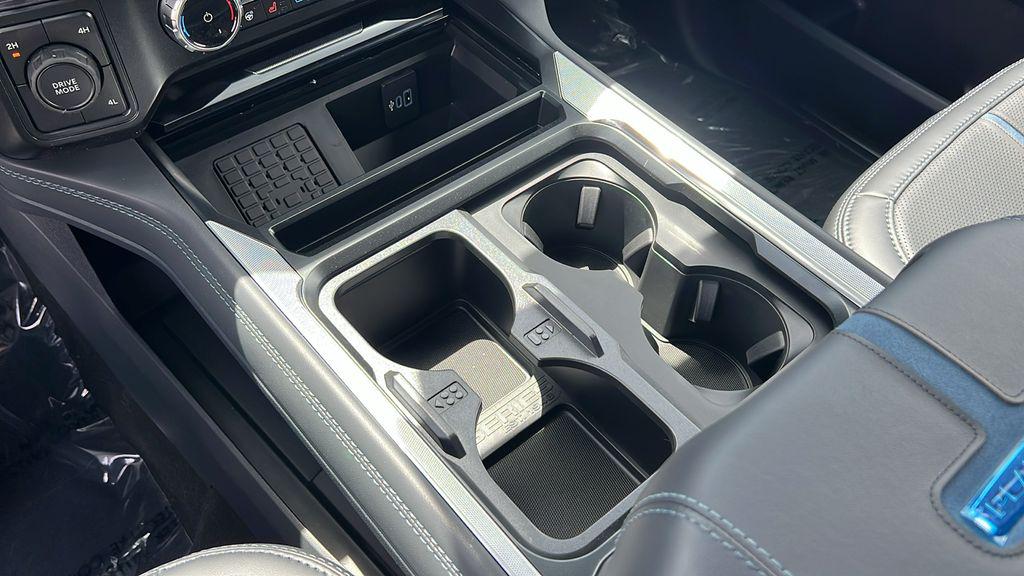 صورة مصغرة 17 لـ 2026 FORD F-350 PLATINUM