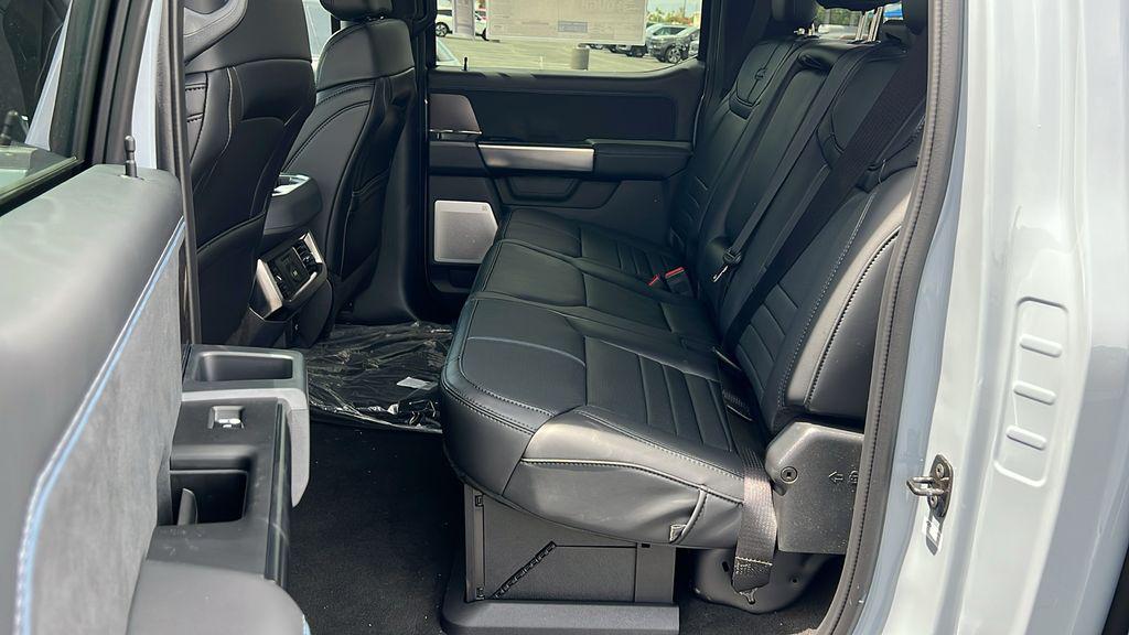 صورة مصغرة 11 لـ 2026 FORD F-350 PLATINUM