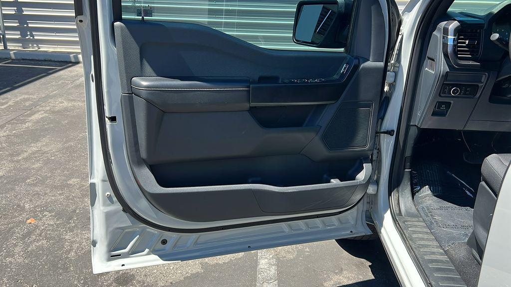 صورة مصغرة 13 لـ 2024 FORD F-150 STX