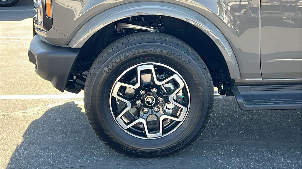 صورة 8 لـ 2026 FORD BRONCO OUTER BANKS