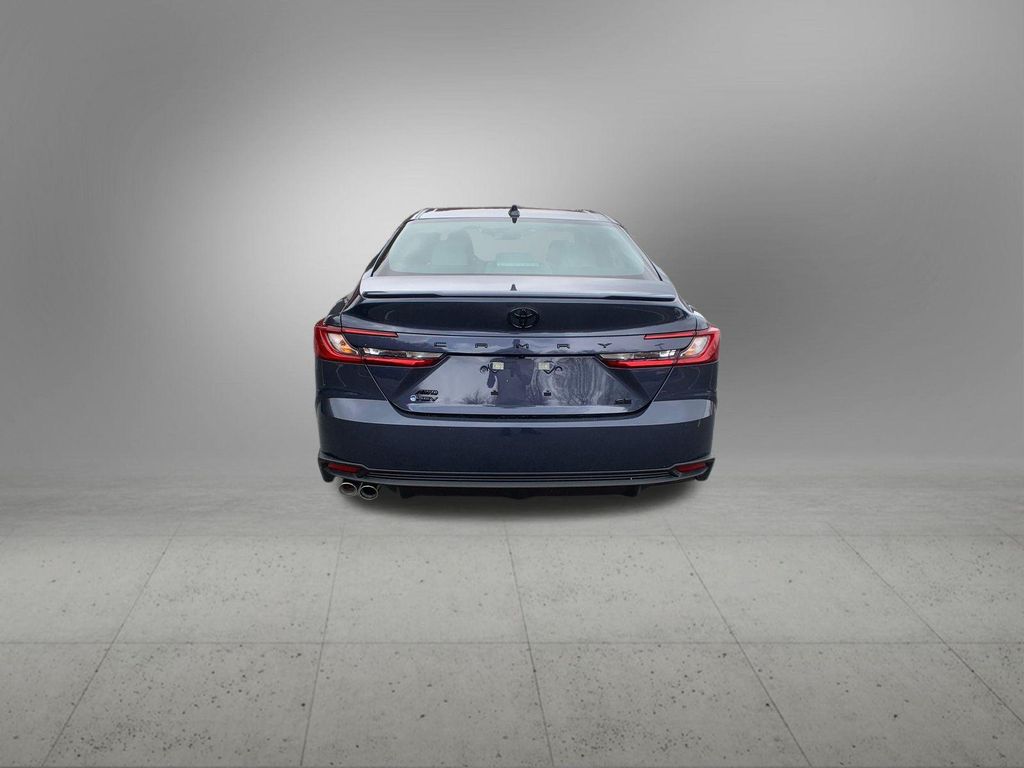TOYOTA CAMRY - 4