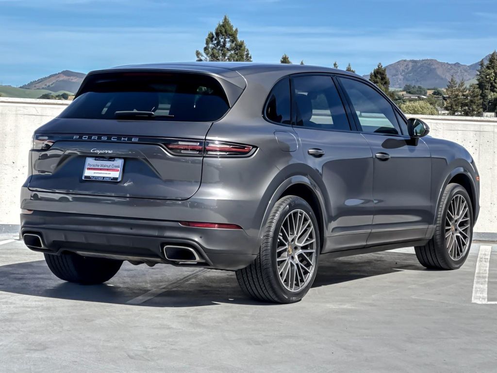 PORSCHE CAYENNE - 8