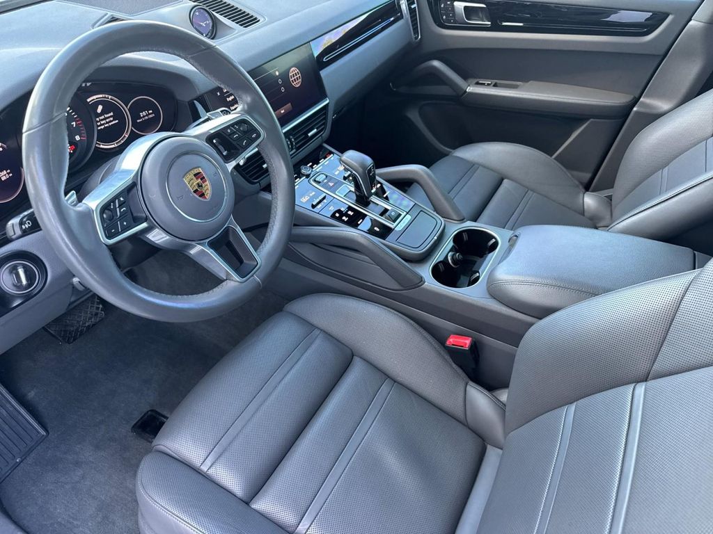 PORSCHE CAYENNE - 4