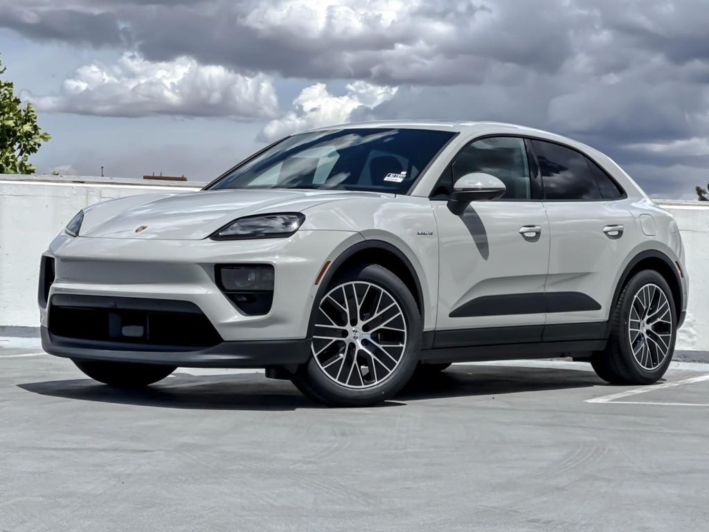 New 2026 Porsche Macan Macan Electric