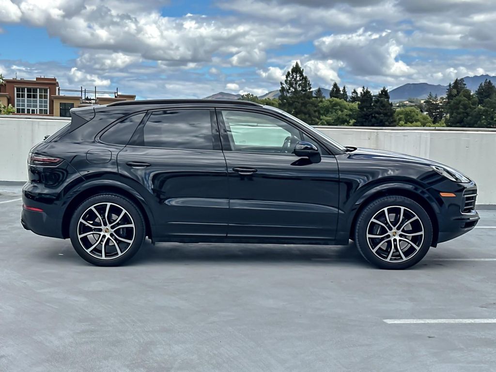 PORSCHE CAYENNE - 9