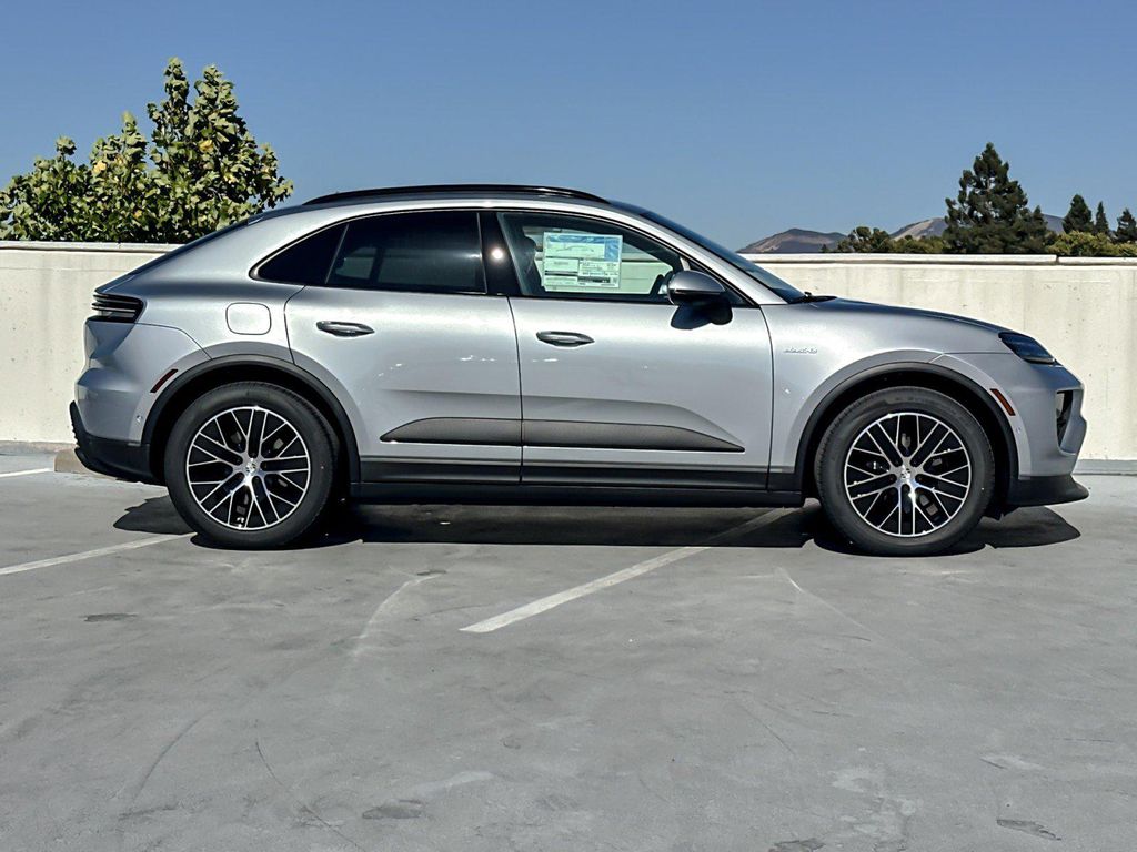2026 Porsche MACAN MACAN ELECTRIC 4 — фото 9