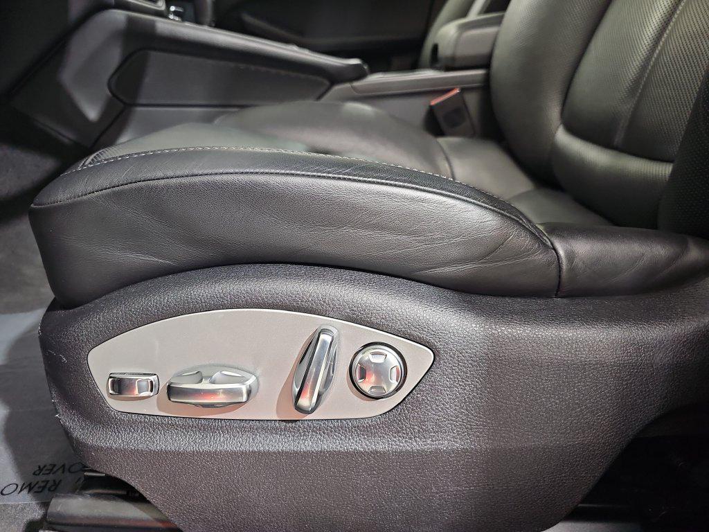 2023 Porsche MACAN T — миниатюра 32