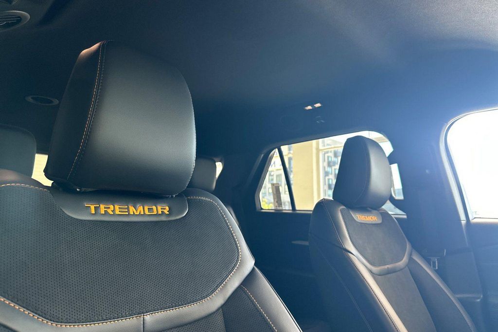 2026 FORD EXPLORER TREMOR — миниатюра 19